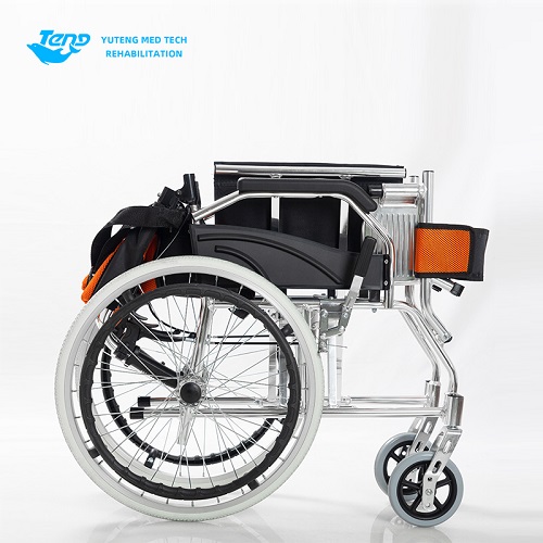 Wat beter is voor ouderen, een aluminium rolstoel of een stalen rolstoel