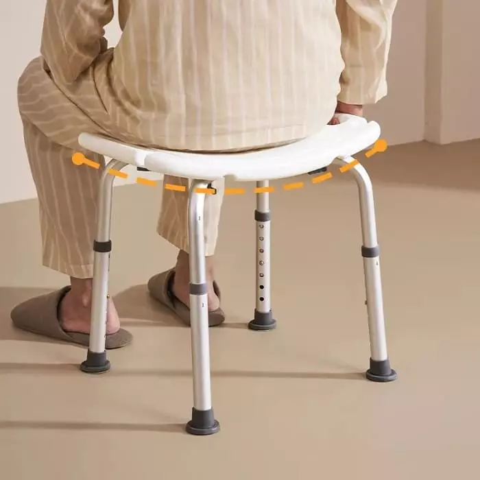 Hoe u een douchebank en stoelen kiest, lees deze.